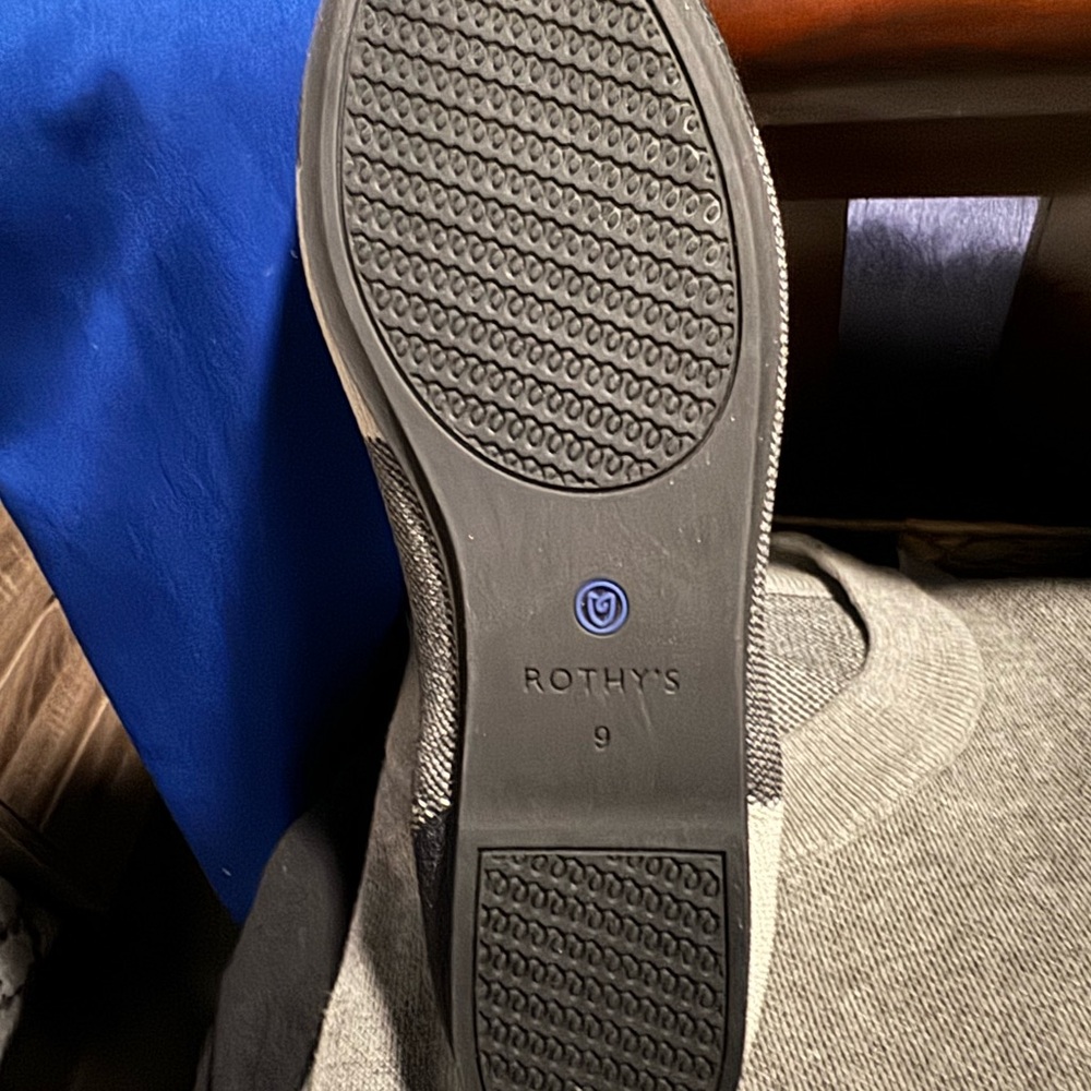 Brand new never worn Rothy’s flats! - Picture 3 of 4